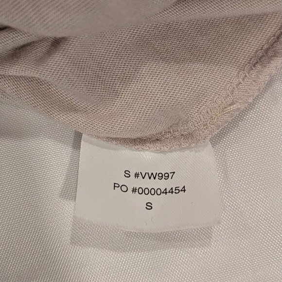 EUC Vuori "The Shine" Tee T-Shirt Short Sleeve Cropped Logo (Tan) - Picture 5 of 11